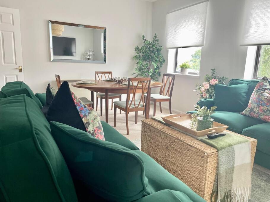 Luxury Spacious 2 Bed Apartment Shilton  Exteriör bild
